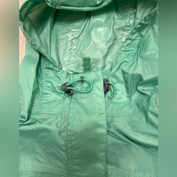 Lands End Nylon Hooded Jacket Rain Windbreaker Size Medium Petite Zip Pockets - Picture 6 of 9